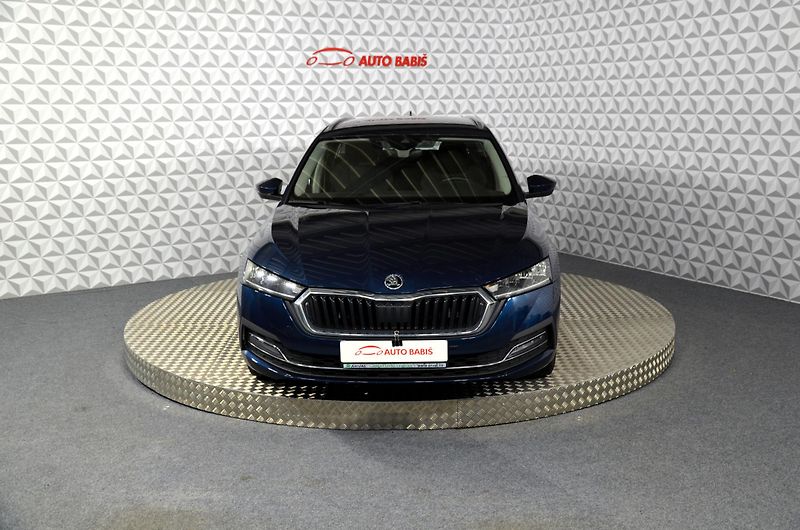 Škoda Octavia (2023) Combi 1.5TSI 110 Style - fotka 2 z 19
