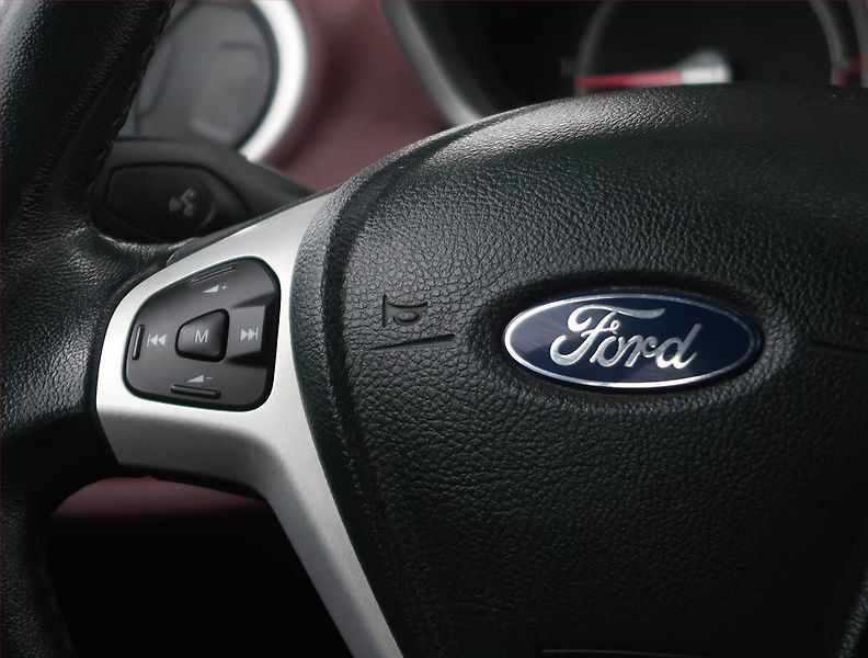 Ford Fiesta (2008) 1.6 Ti-VCT, Serv.kniha - fotka 18 z 18