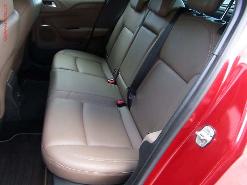 DS Automobiles DS4 (2012) 2.0 HDi, Navi, kůže - fotka 10 z 20