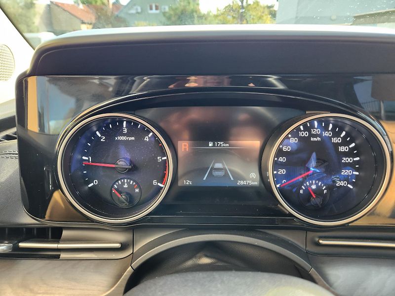 Kia Carnival 2.2-9míst-REZERVACE - fotka 38 z 38