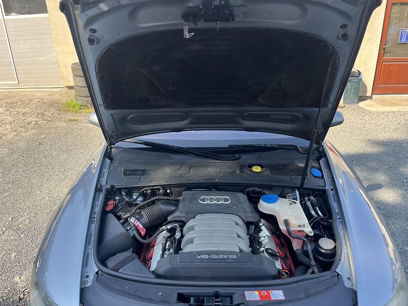 Audi A6 (2006) 3,2 TFSi 188 Kw 4X4 - fotka 17 z 19