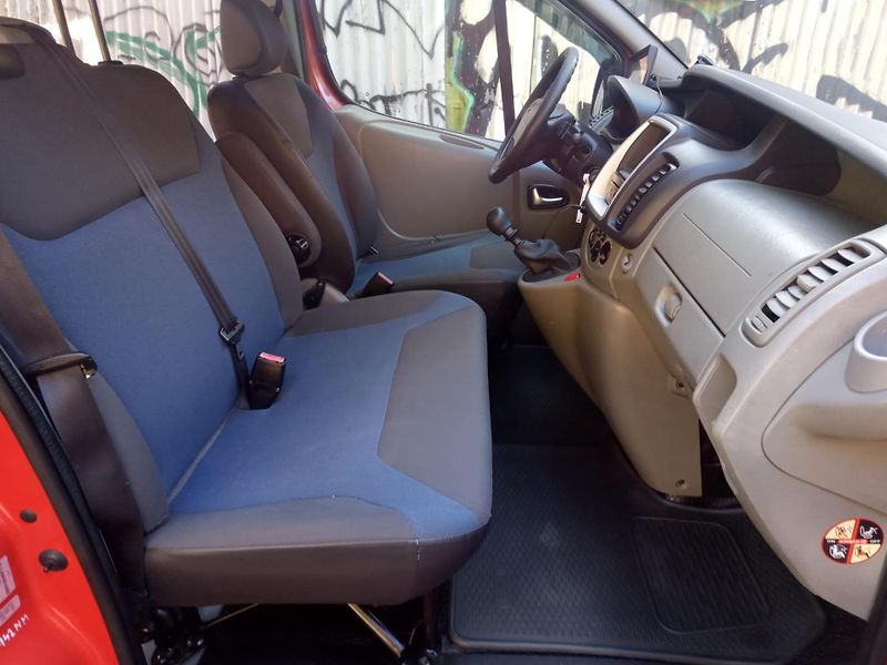 Renault Trafic 2,0 D 9 MÍST, TZ, kamera ! - fotka 22 z 28