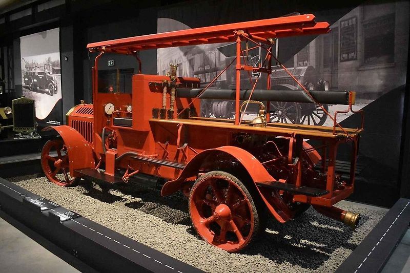Tatra 813 CAS 55