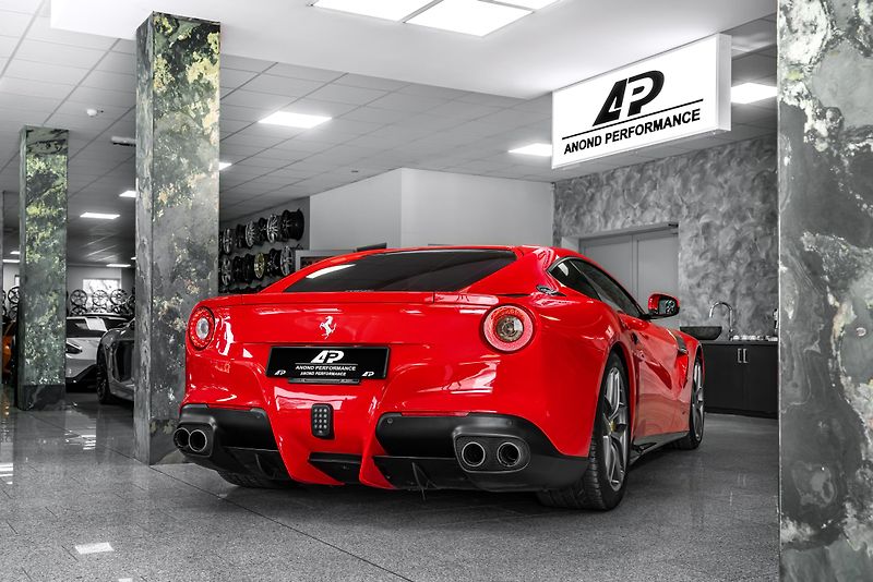 Ferrari F12 Berlinetta ZÁRUKA/KARBON/LIFT/KAMERA - fotka 5 z 25