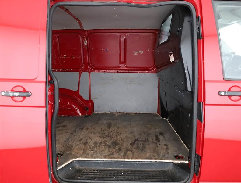 Volkswagen Transporter (2010) 2.0 TDI, 1Maj - fotka 10 z 12