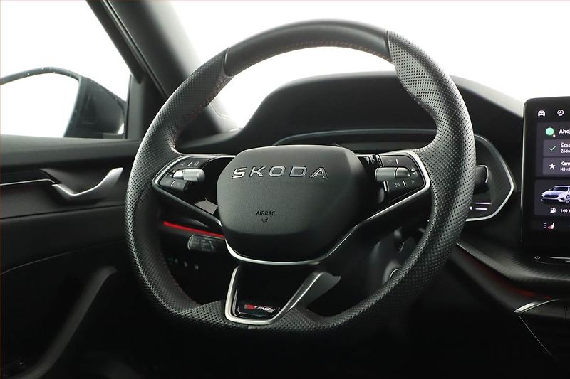 Škoda Octavia (2024) RS 2.0 TSI - fotka 8 z 20