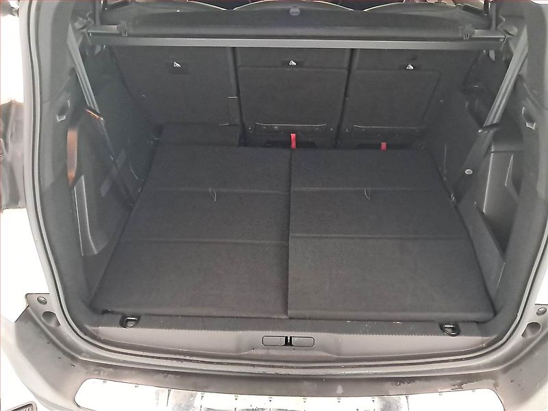 Peugeot 5008 (2021) 1.5 BlueHDi - fotka 14 z 24