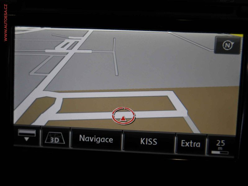 Škoda Superb (2012) 2.0 TDi, Elegance, DSG, kůže - fotka 13 z 22