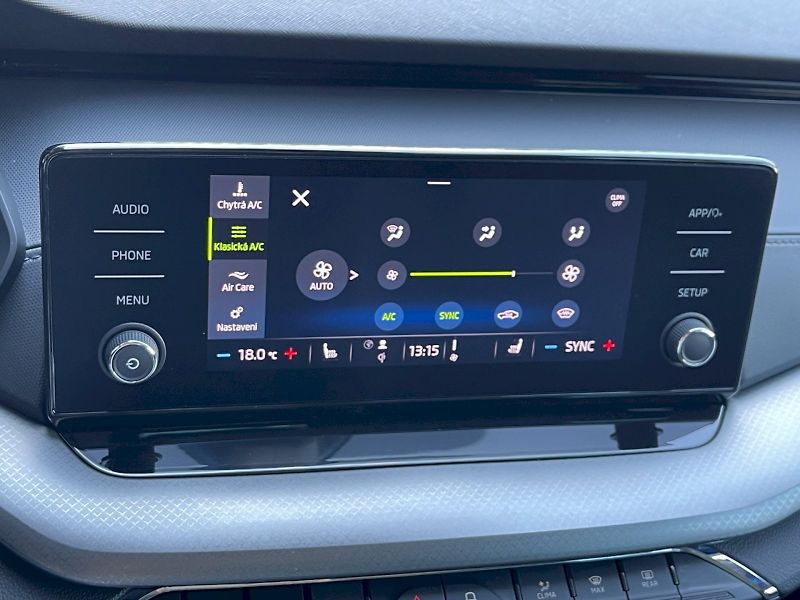 Škoda Octavia (2024) 2.0 TDI 85kW Ambition Plus com - fotka 17 z 34