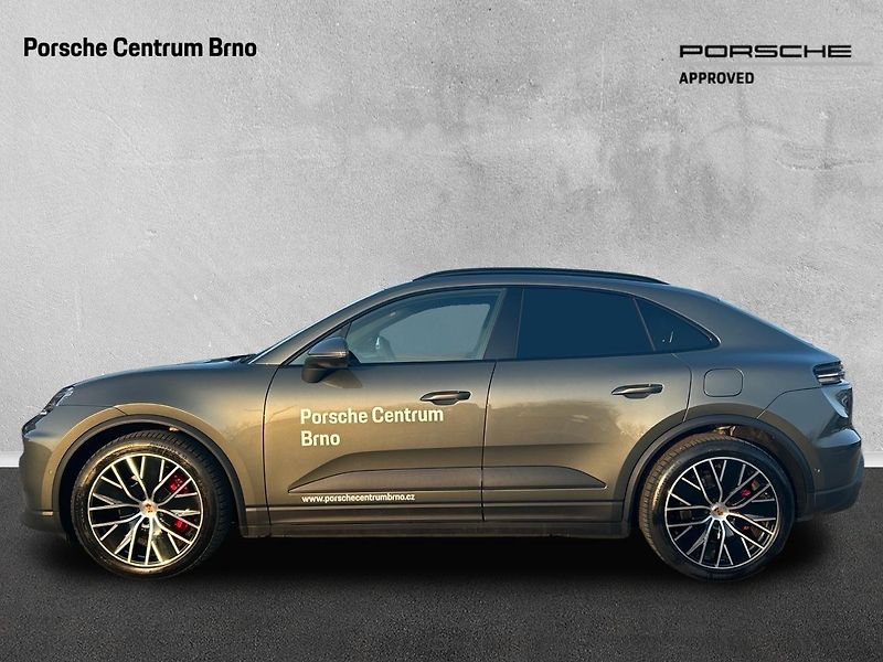 Porsche Macan 4S Electric - fotka 3 z 30