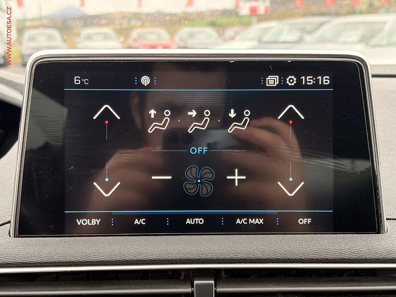 Peugeot 3008 (2019) 1.5HDi, Active, navi - fotka 16 z 18