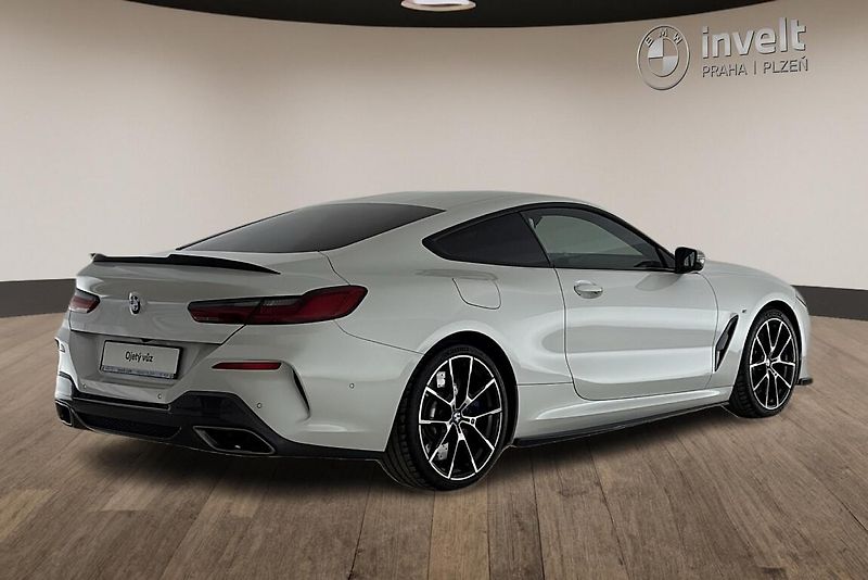 BMW Řada 8 M850i xDrive - fotka 3 z 17