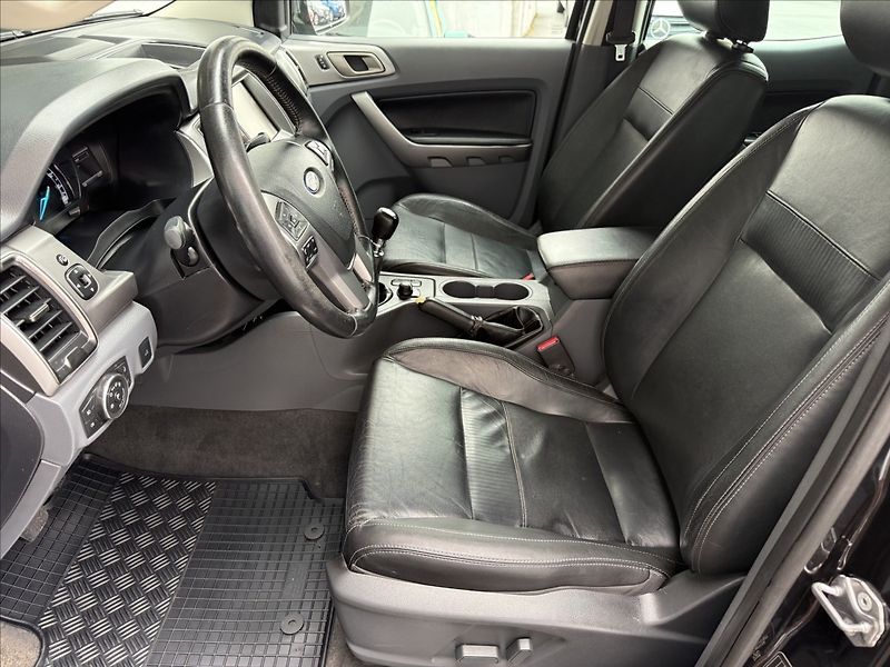 Ford Ranger 3,2 Limited,Hardtop,po servisu - fotka 11 z 28