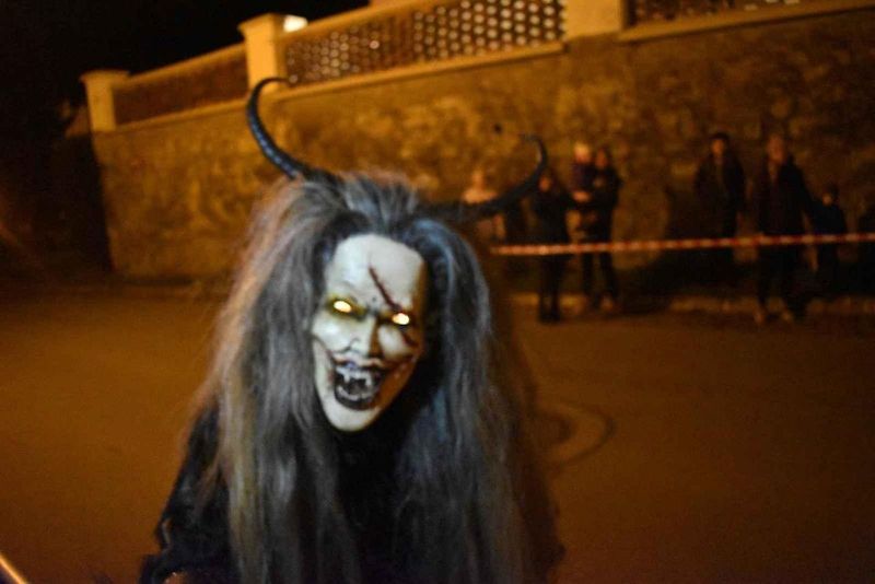 Krampusové a ďábelská vozidla