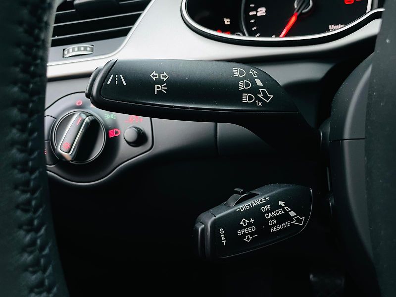 Audi A4 2.0TDI VÝHŘEV SENZORY SERVISKA - fotka 44 z 49