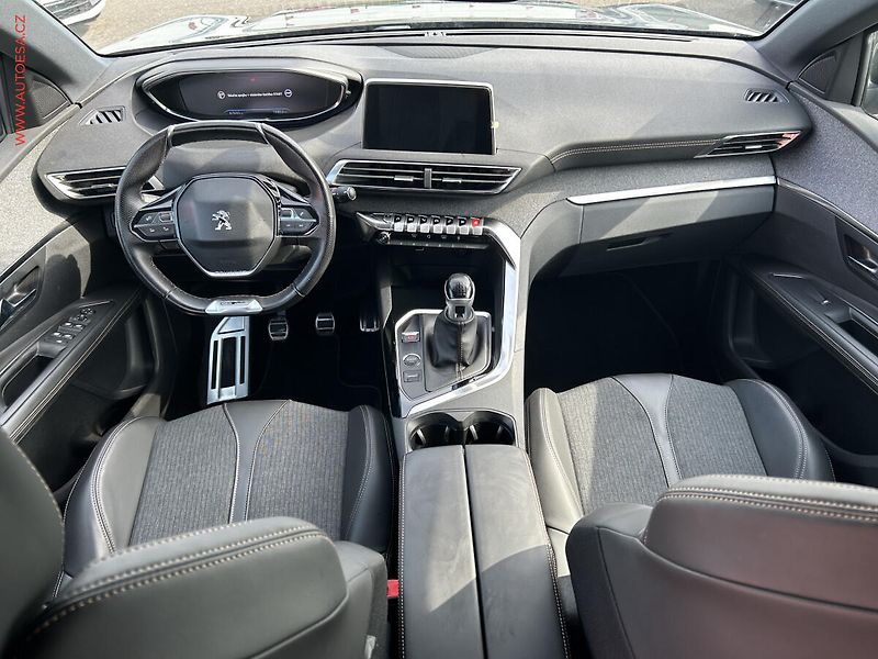Peugeot 3008 (2018) 1.2 PT, GT Line - fotka 8 z 19