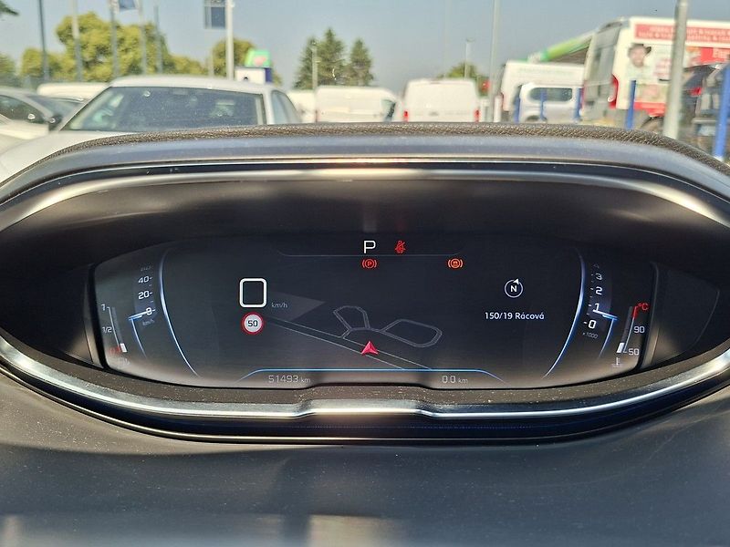 Peugeot 3008 ALLURE 1,5 BHDI 130k EAT8 - fotka 17 z 28