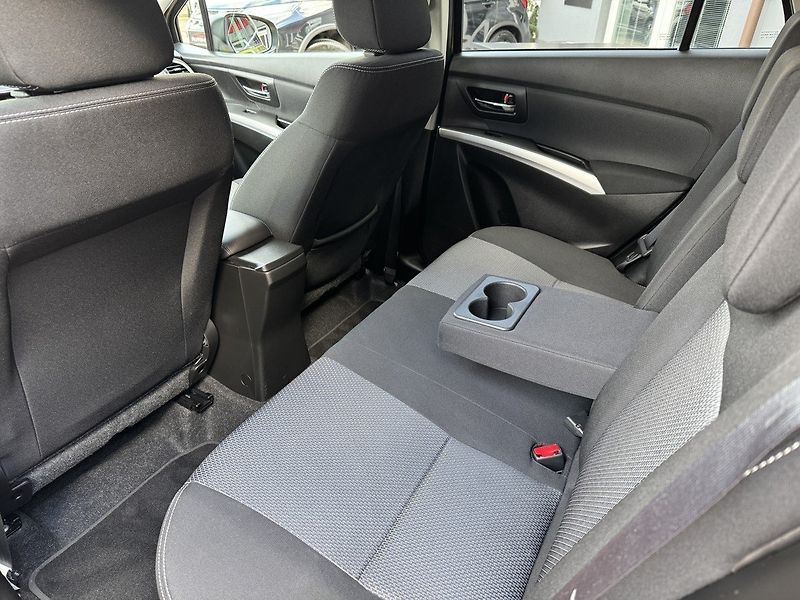 Suzuki SX4 S-Cross (2015) 1.6 VVTi Limited Navi Kamera - fotka 23 z 50