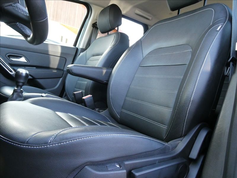 Dacia Duster 1,3 TCe 110kW 1.maj.,serviska, - fotka 32 z 48