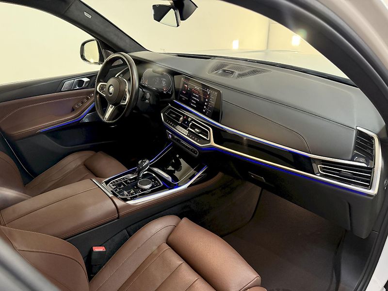 BMW X7 xDrive30d M-Sport Laser FULL - fotka 52 z 53
