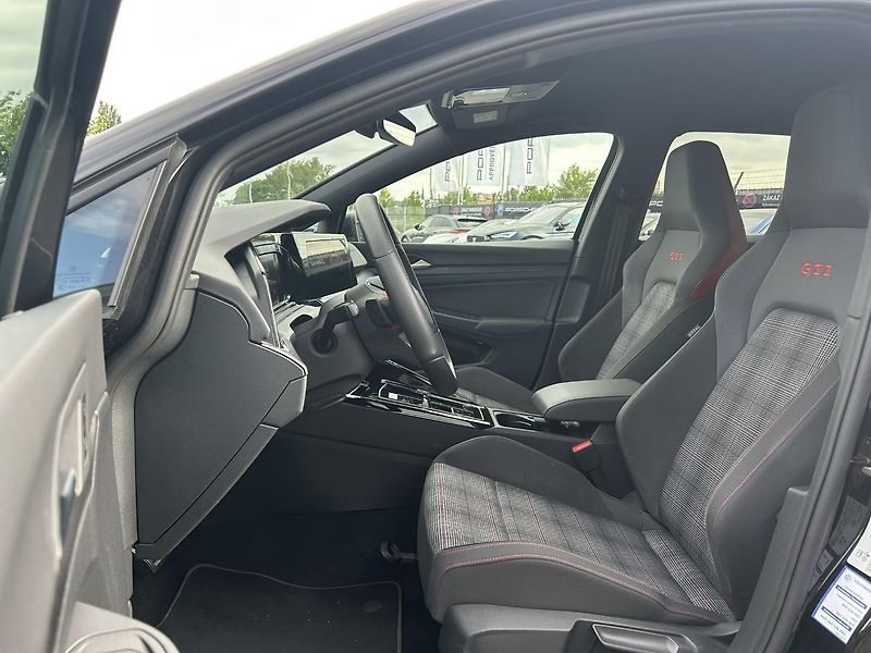 Volkswagen Golf GTI 180 KW - fotka 13 z 24
