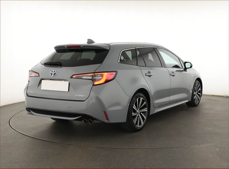 Toyota Corolla (2021) 2.0 Hybrid, Automat - fotka 5 z 16
