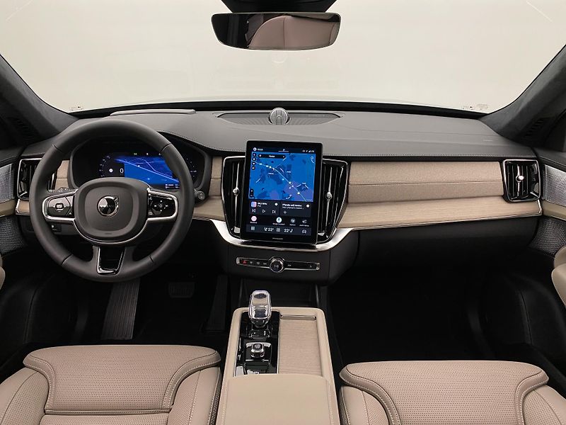 Volvo XC90 (2026) T8 AWD Plug-in BRIGHT ULTRA - fotka 2 z 75