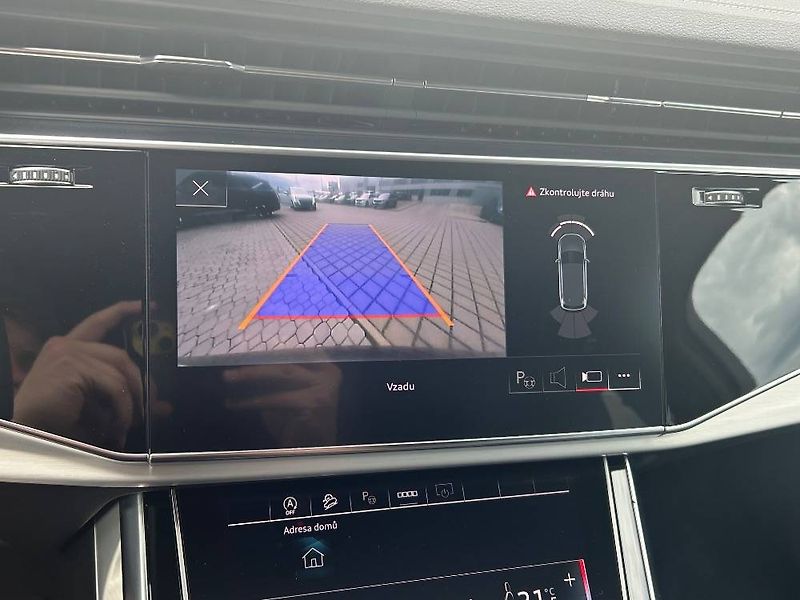 Audi Q7 50 Sline Quattro 8TT 3,0TDI - fotka 19 z 27