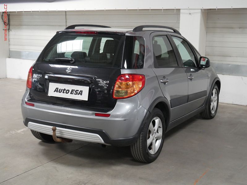 Suzuki SX4 (2006) 1.9 D, AC, výhřev sed - fotka 6 z 20