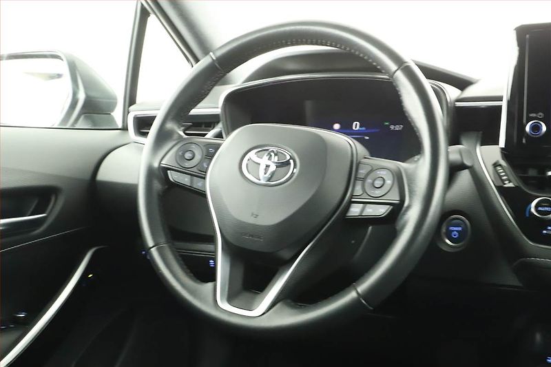 Toyota Corolla (2022) Comfort 1.8 Hybrid - fotka 8 z 15