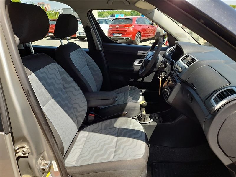 Škoda Roomster 1,4 TDi STÁLE U NÁS - fotka 13 z 17