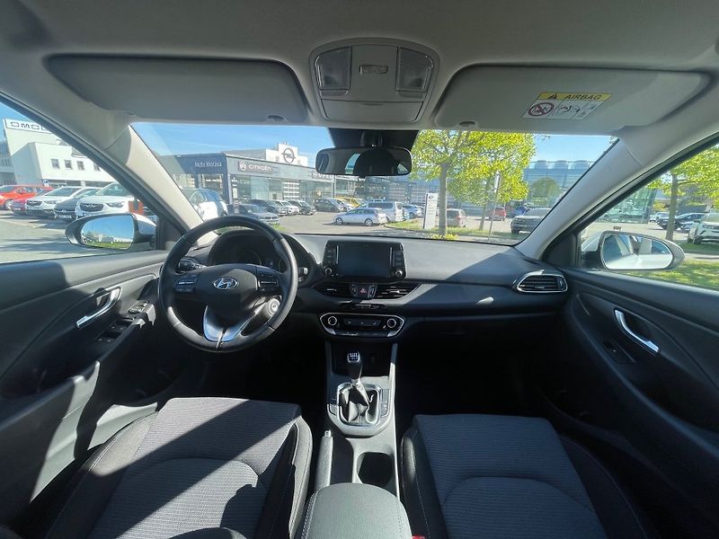 Hyundai i30 1,0 T-GDi Family Comfort, ČR - fotka 9 z 34