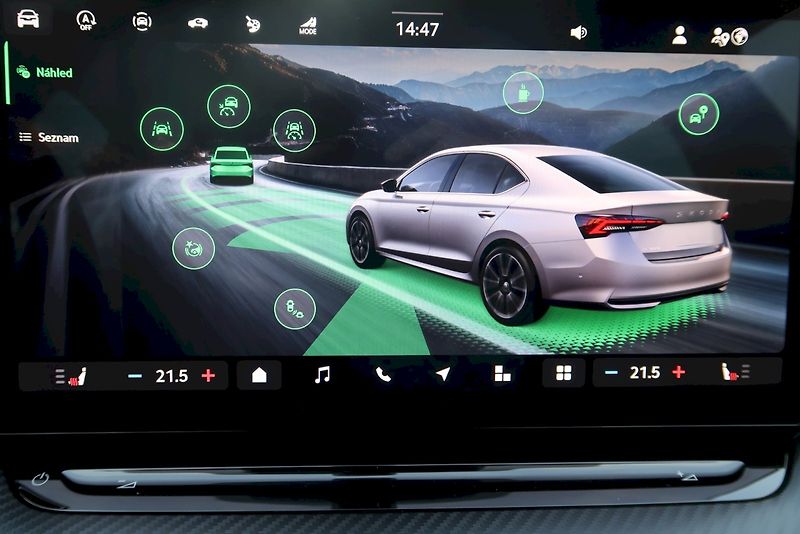 Škoda Octavia (2025) SportLine 1,5 TSI 110 kW DSG M - fotka 9 z 29