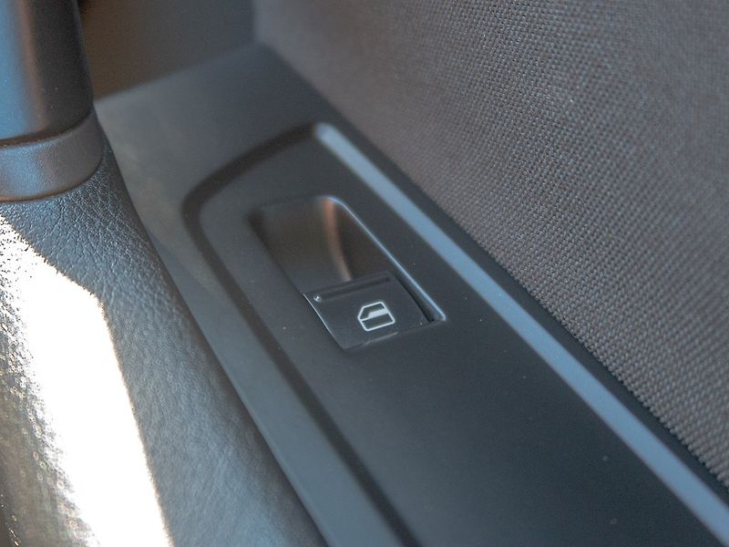 Volkswagen Passat (2012) 2.0TDI 103KW CR DSG – NAVI - fotka 35 z 52