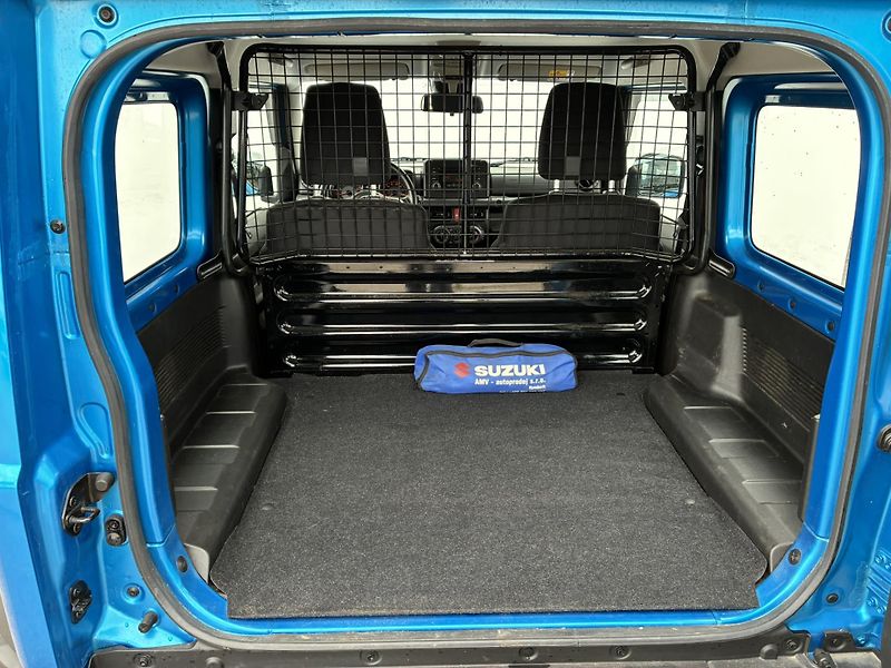 Suzuki Jimny 1.5 VVT 75kW Allgrip Premium T - fotka 11 z 20