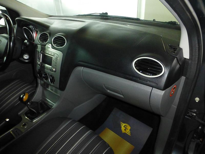 Ford Focus (2010) 1,6TDCI*KLIMA*TAŽNÉ**NAVIGACE - fotka 17 z 22