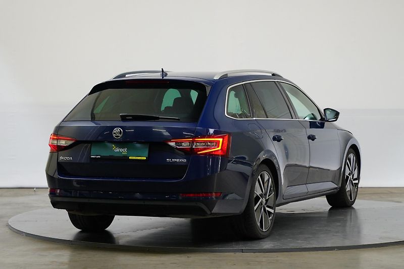 Škoda Superb - fotka 2 z 30