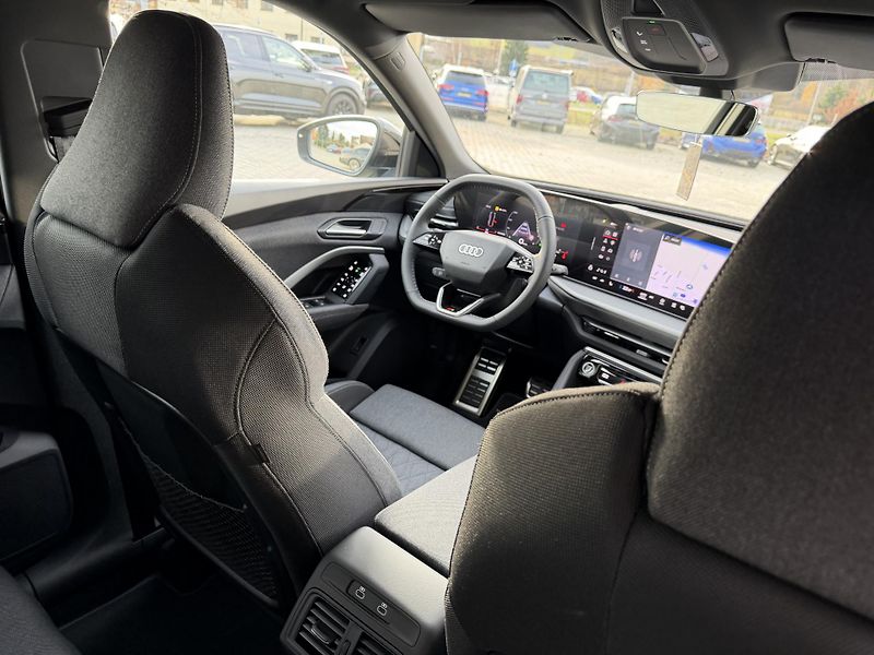 Audi Q5 (2026) TDI 150kW 4X4 S-LINE R20 3D!!! - fotka 31 z 51