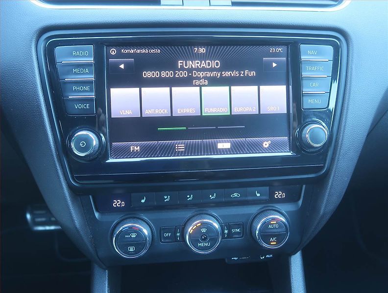 Škoda Octavia (2015) Laurin&Klement 2.0 TDI, 4X4 - fotka 12 z 16