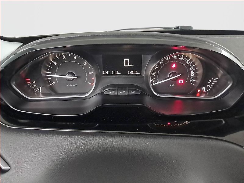 Peugeot 208 (2018) 1.2 PureTech, Serv.kniha - fotka 11 z 18