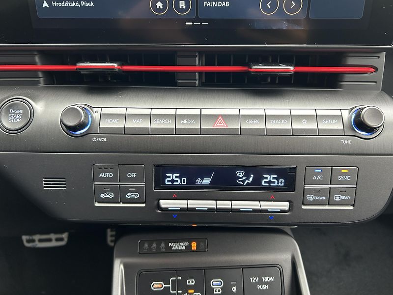 Hyundai Kona 26 1,6 T-GDI DCT HP N LINE - fotka 29 z 31