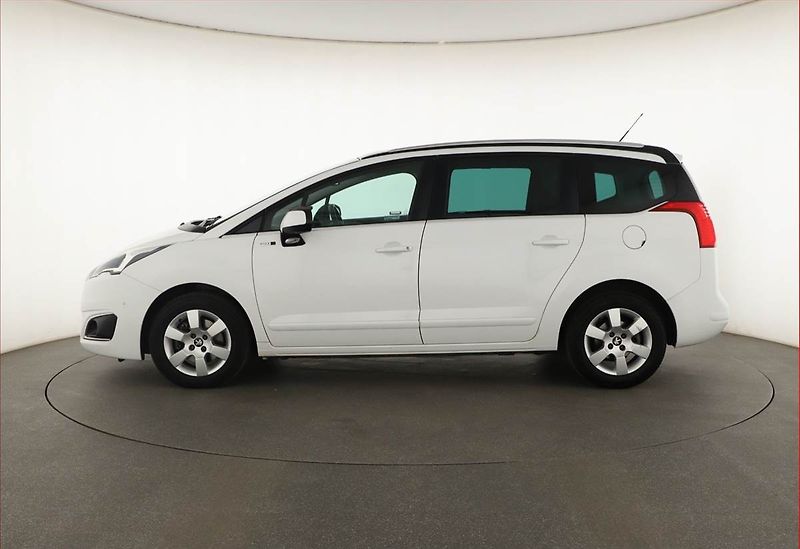 Peugeot 5008 (2016) 2.0 BlueHDi, Serv.kniha - fotka 3 z 14