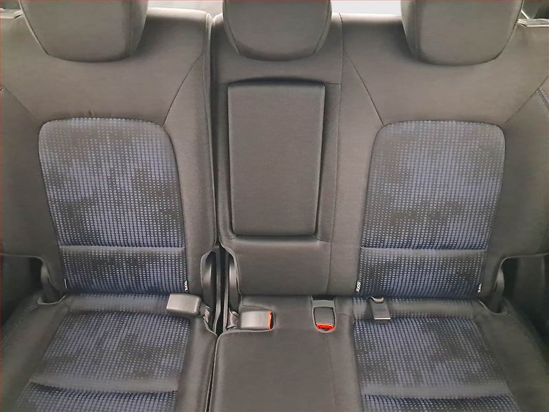 Hyundai ix20 (2015) 1.4 CVVT, Serv.kniha - fotka 10 z 17