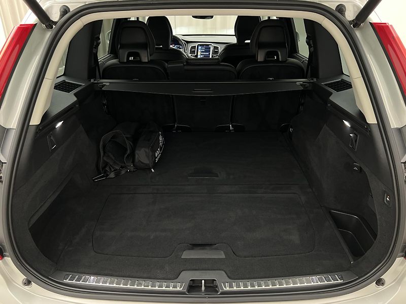 Volvo XC90 B5 AWD INSCRIPTION AUT 1. maj. - fotka 5 z 47