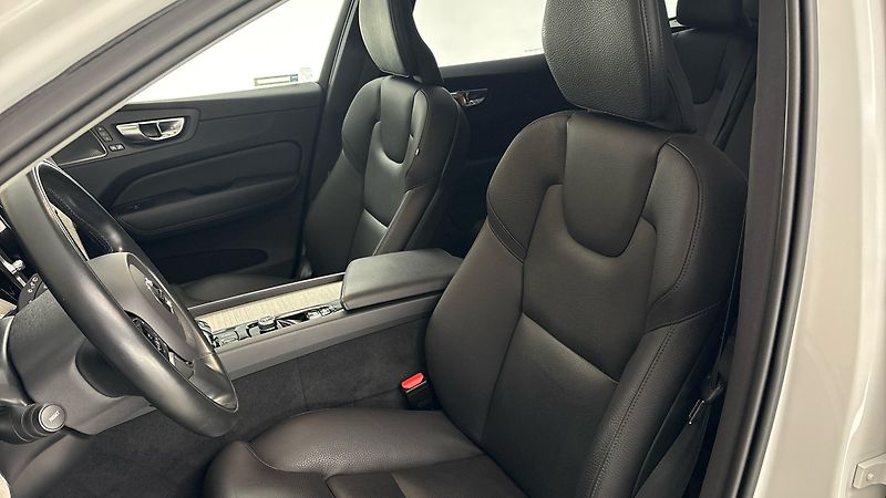 Volvo XC60 2.0 T6 AUT AWD Recharge Inscri - fotka 15 z 33