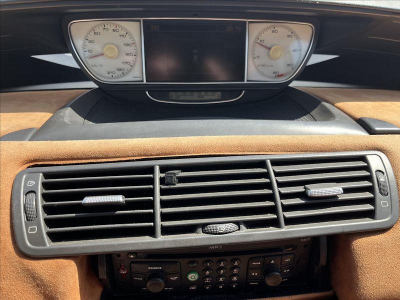 Lancia Phedra 2,0 JTD KLIMA TAŽNÉ STK 7/2028 - fotka 18 z 34