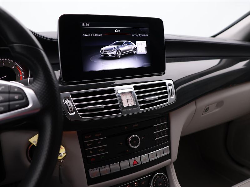 Mercedes-Benz CLS 3,0 350d 190kW 4Matic CZ DPH - fotka 17 z 28