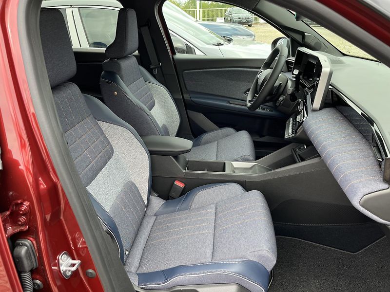 Renault R4 E-Tech techno comfort range - fotka 30 z 34