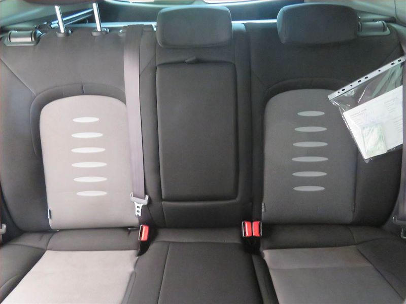 Kia Ceed (2012) 1.4 CVVT, Serv.kniha, Tempomat - fotka 10 z 17