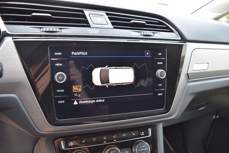 Volkswagen Touran (2017) 1.4TSI 110kw CLBMT 7MÍST TAŽNÉ - fotka 25 z 41